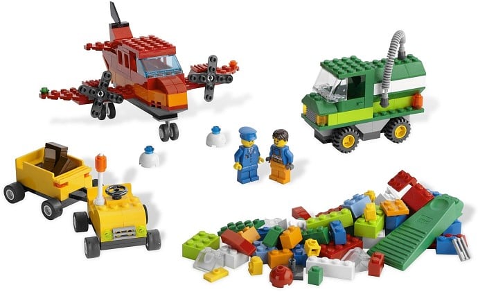 LEGO Bricks and More 5933 Bausteine Flughafen