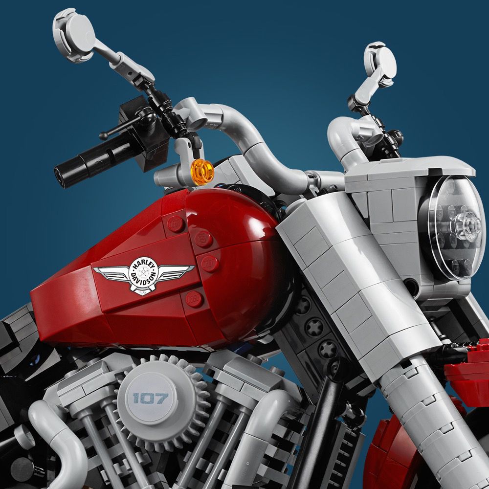 LEGO Advanced Models 10269 Harley-Davidson® Fat Boy® LEGO_10269_alt11.jpg