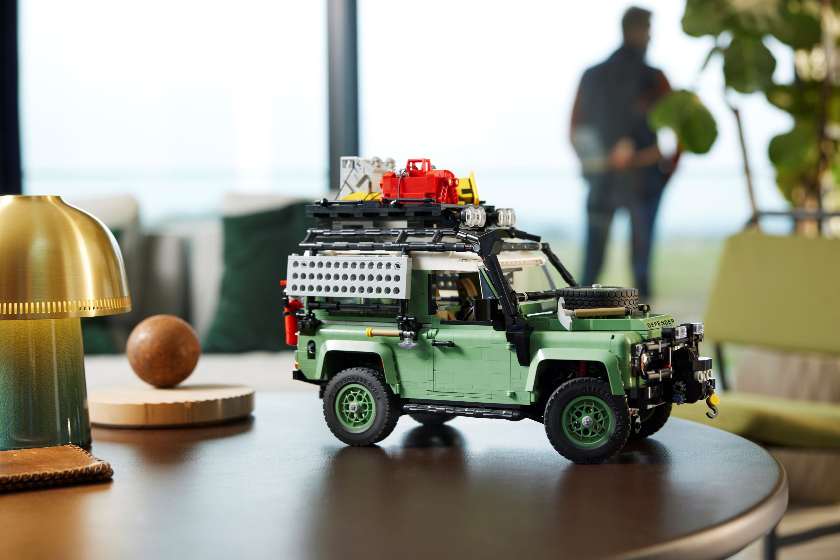 LEGO Advanced Models 10317 Land Rover Classic Defender 90 LEGO_10317_alt10.jpg