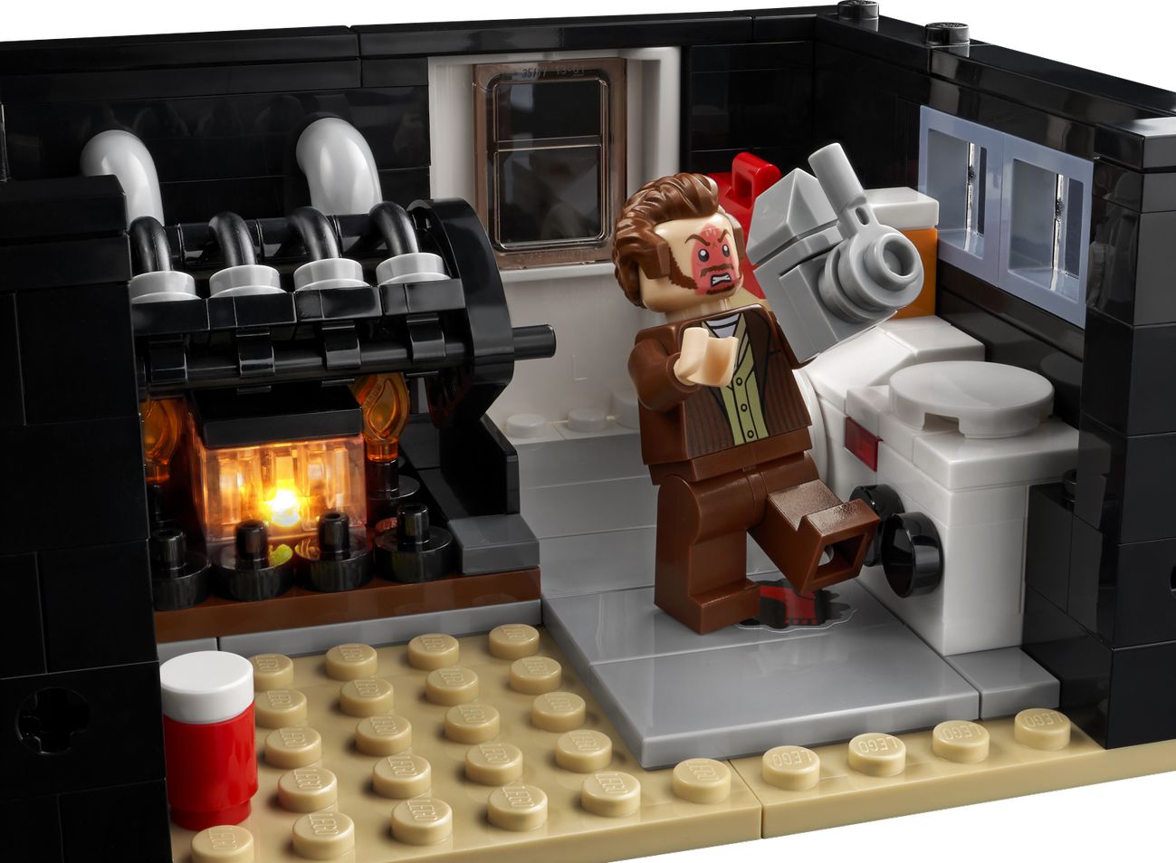 LEGO Ideas 21330 McCallister House aus Home Alone (Kevin allein zu Haus) LEGO_21330_alt3.jpg