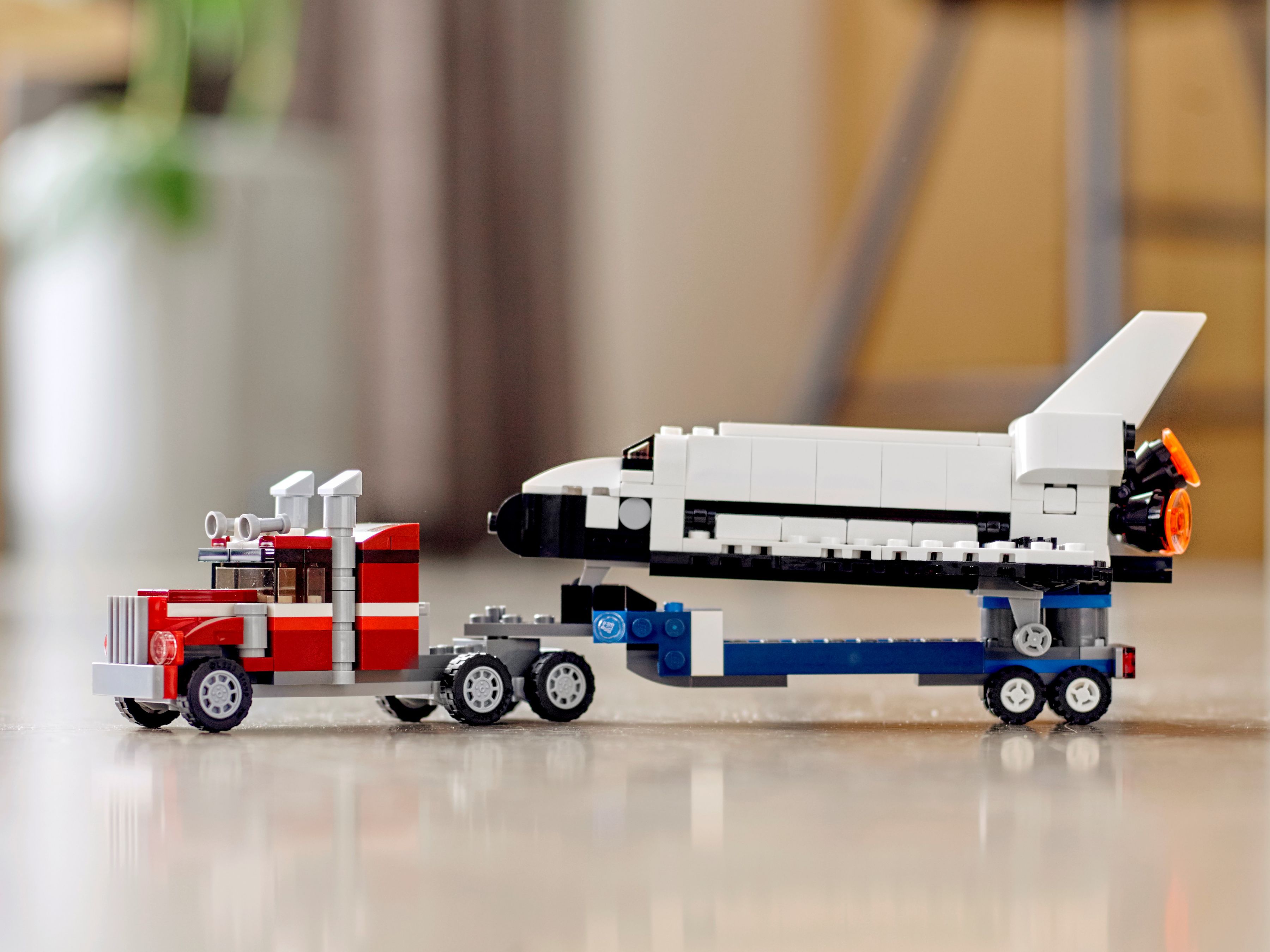 LEGO Creator 31091 Transporter für Space Shuttle LEGO_31091_alt9.jpg