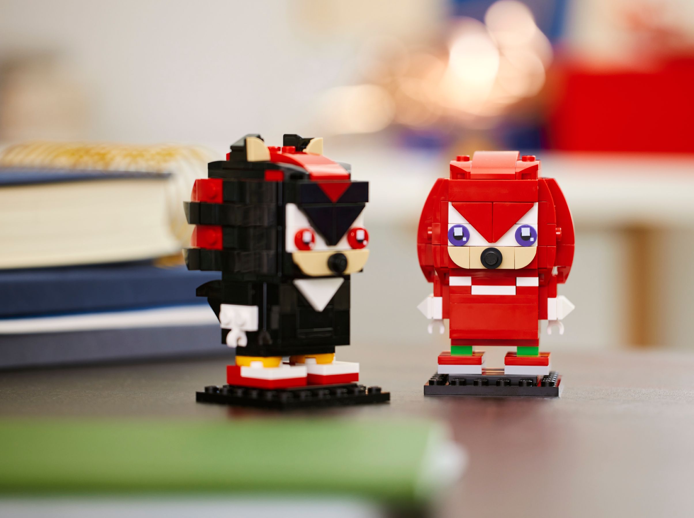 LEGO BrickHeadz 40672 Sonic the Hedgehog™: Knuckles & Shadow LEGO_40672_alt3.jpg