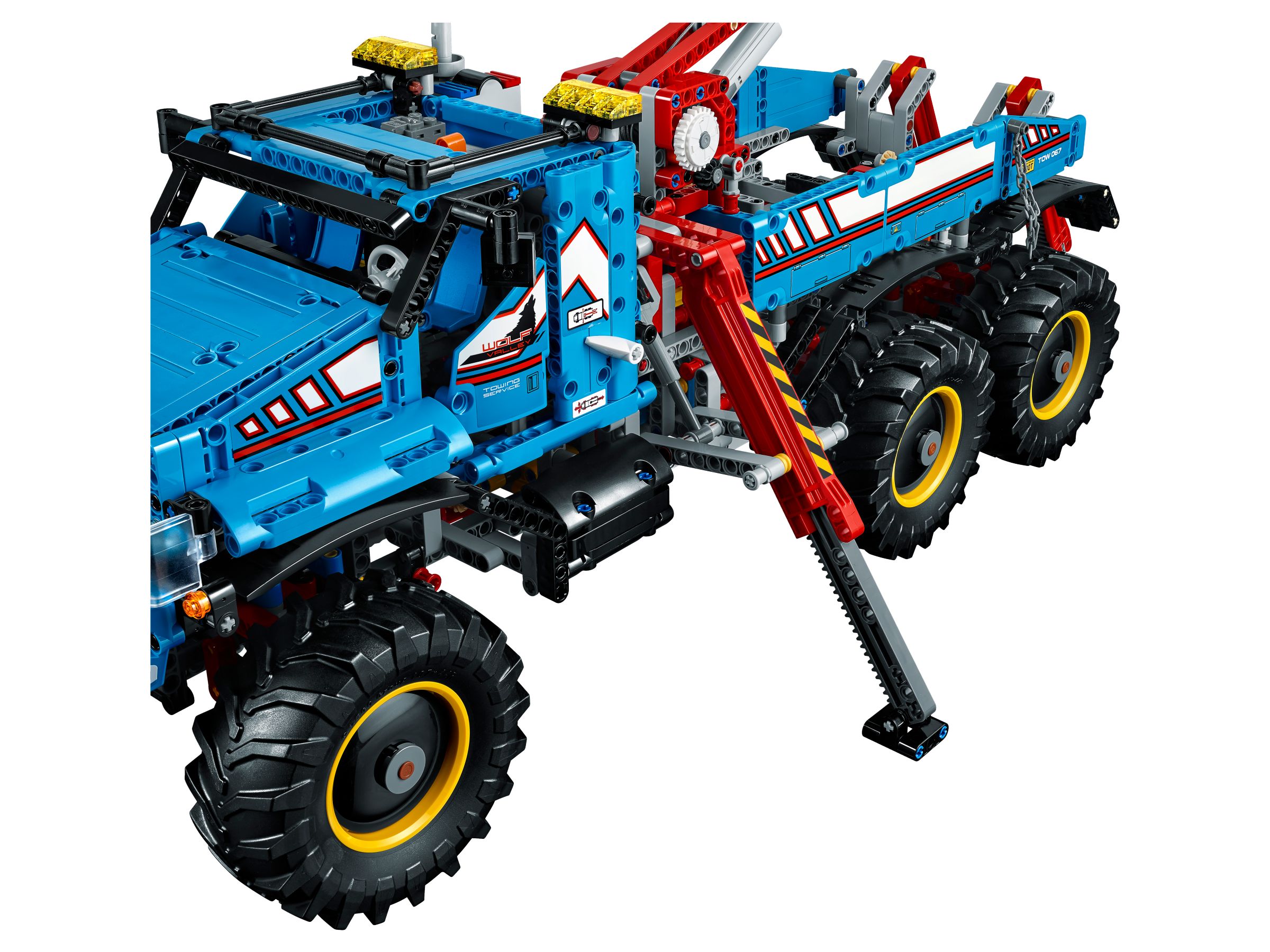 LEGO Technic 42070 Allrad-Abschleppwagen LEGO_42070_alt4.jpg