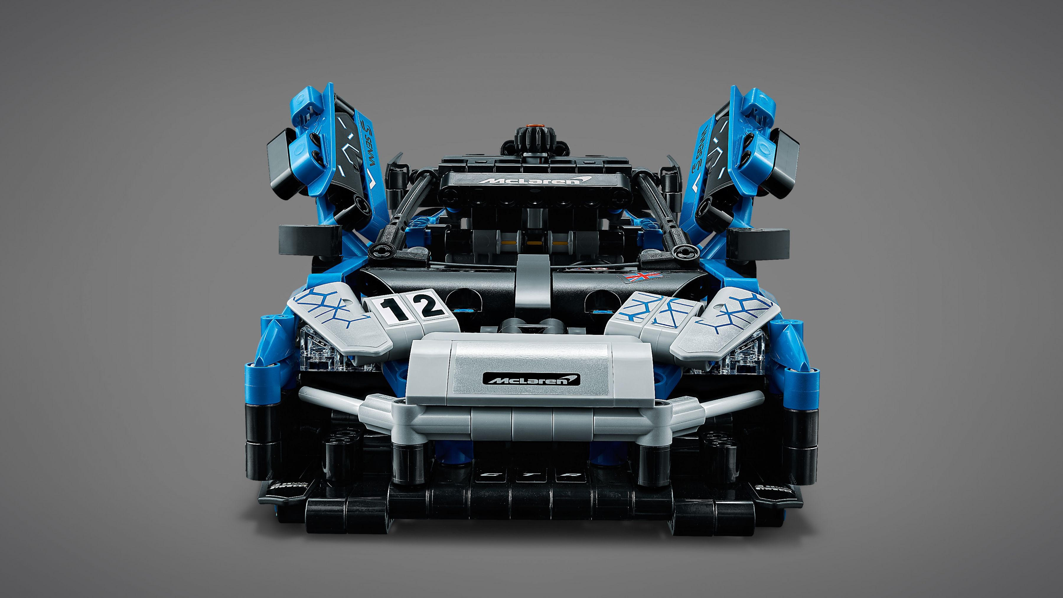 LEGO Technic 42123 McLaren Senna GTR™ LEGO_42123_web_sec03.jpg