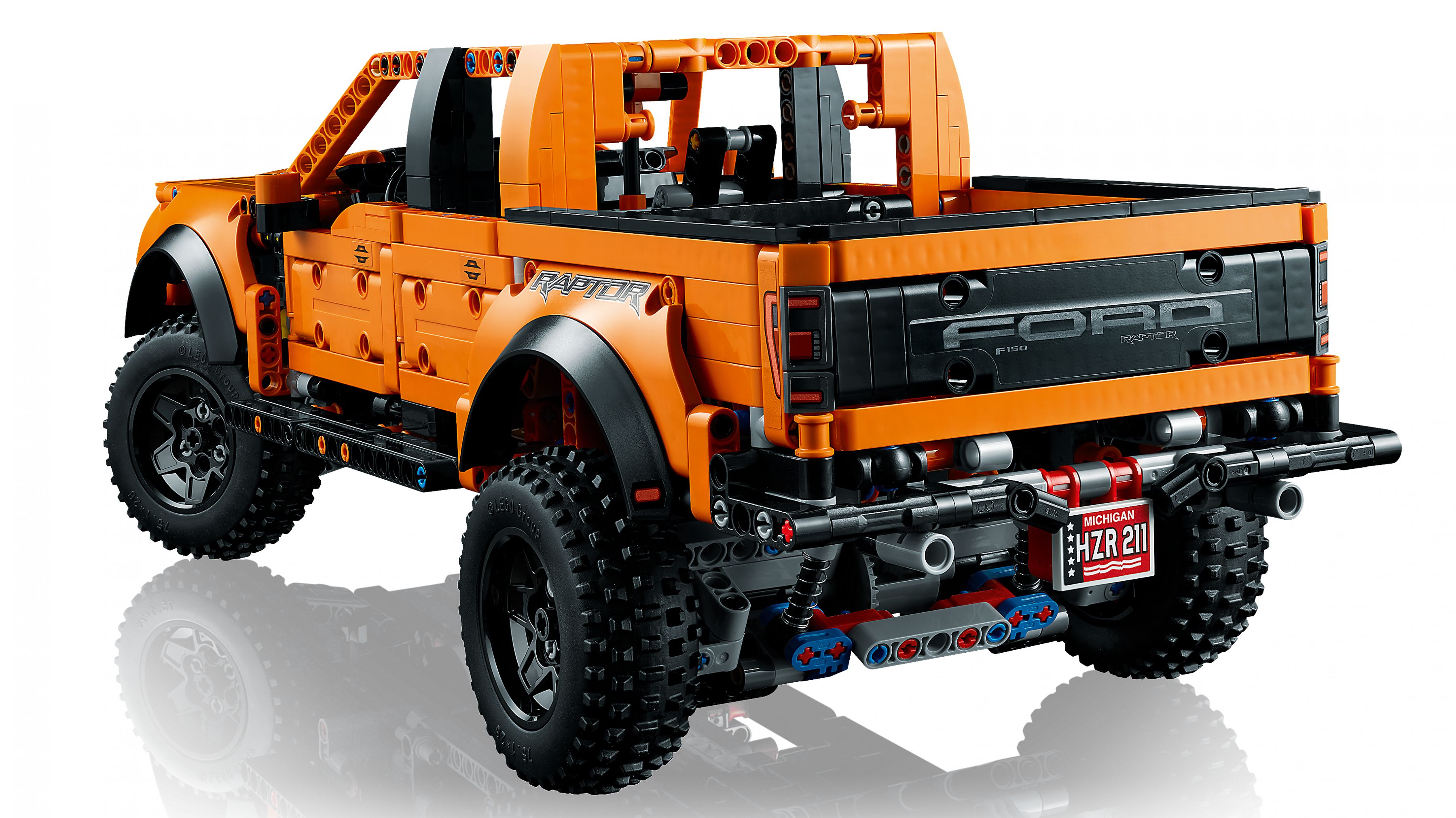 LEGO Technic 42126 Ford® F-150 Raptor LEGO_42126_web_sec03_nobg.jpg