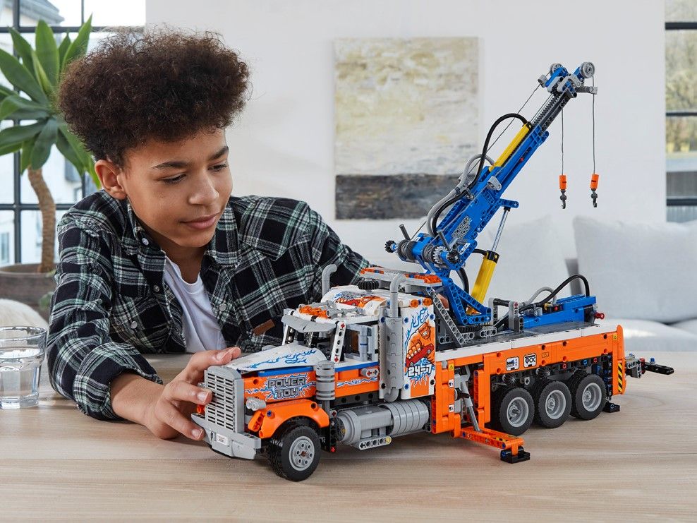 LEGO Technic 42128 Schwerlast-Abschleppwagen LEGO_42128_alt12.jpg