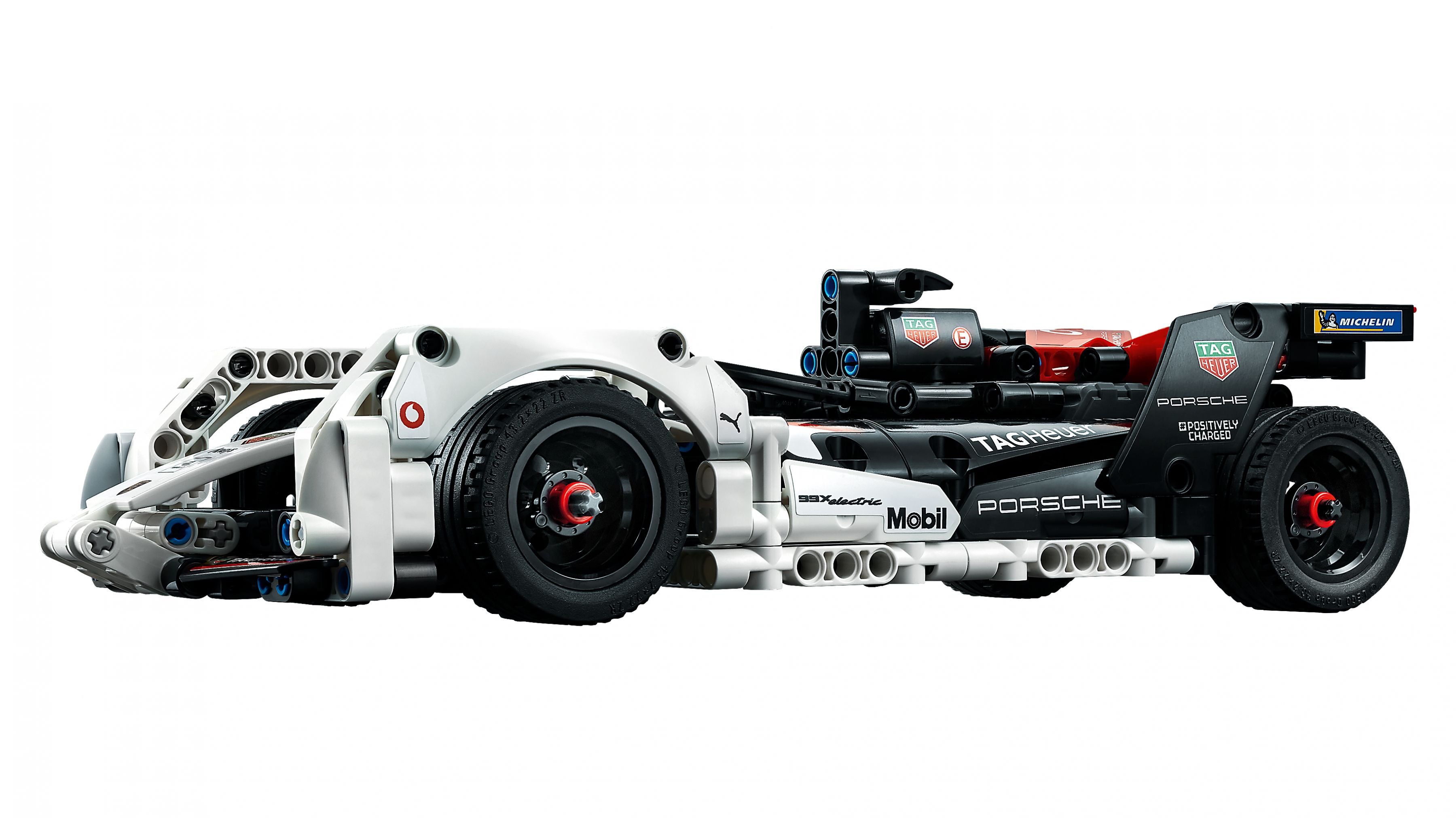 LEGO Technic 42137 Formula E® Porsche 99X Electric LEGO_42137_WEB_SEC01_NOBG.jpg