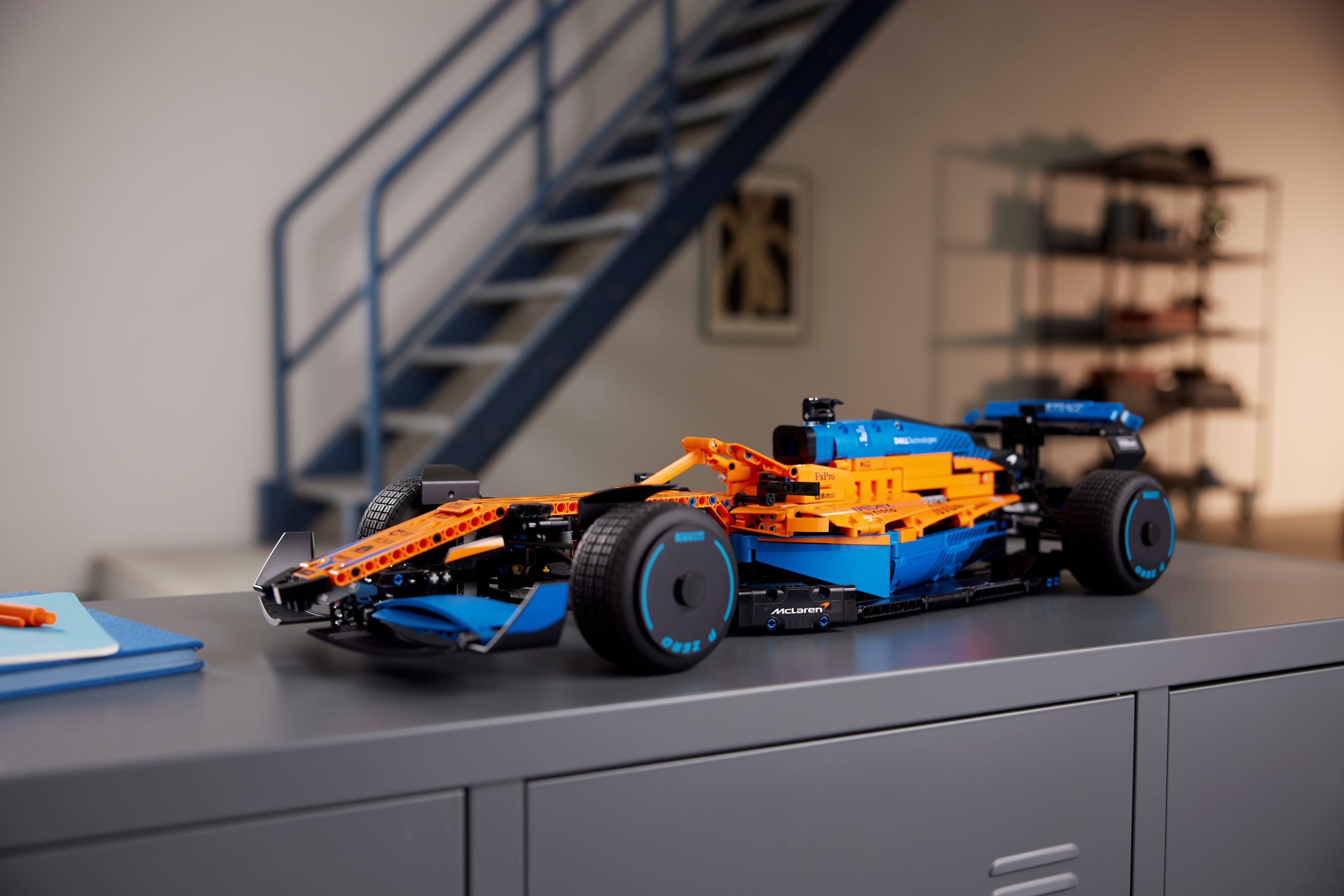 LEGO Technic 42141 McLaren Formel 1™ Rennwagen LEGO_42141_alt7.jpg
