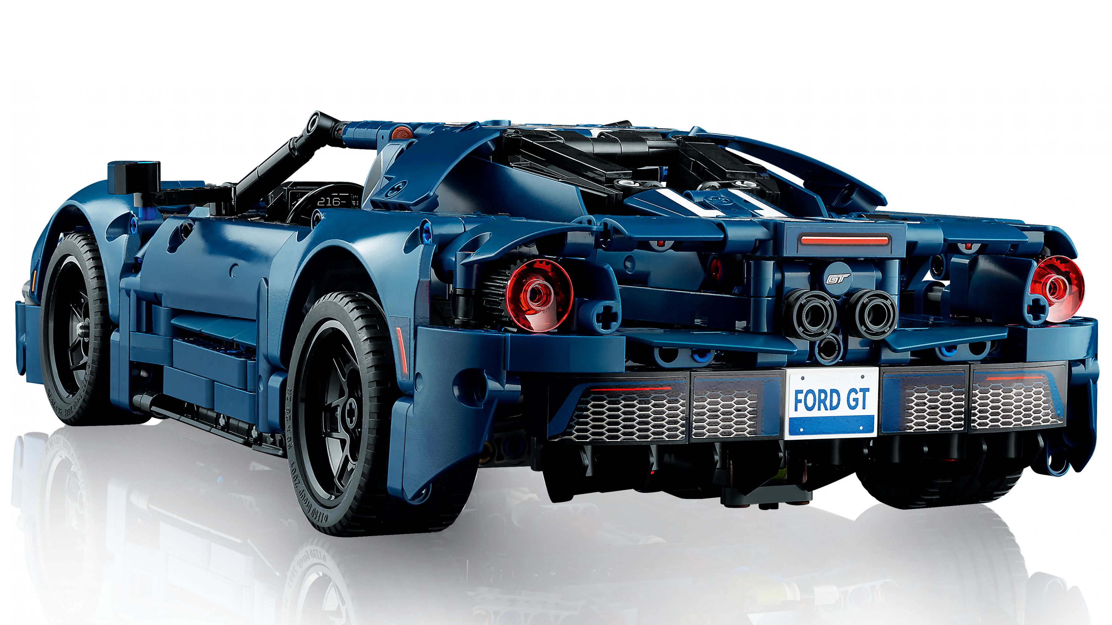 LEGO Technic 42154 Ford GT 2022 LEGO_42154_WEB_SEC01_NOBG.jpg