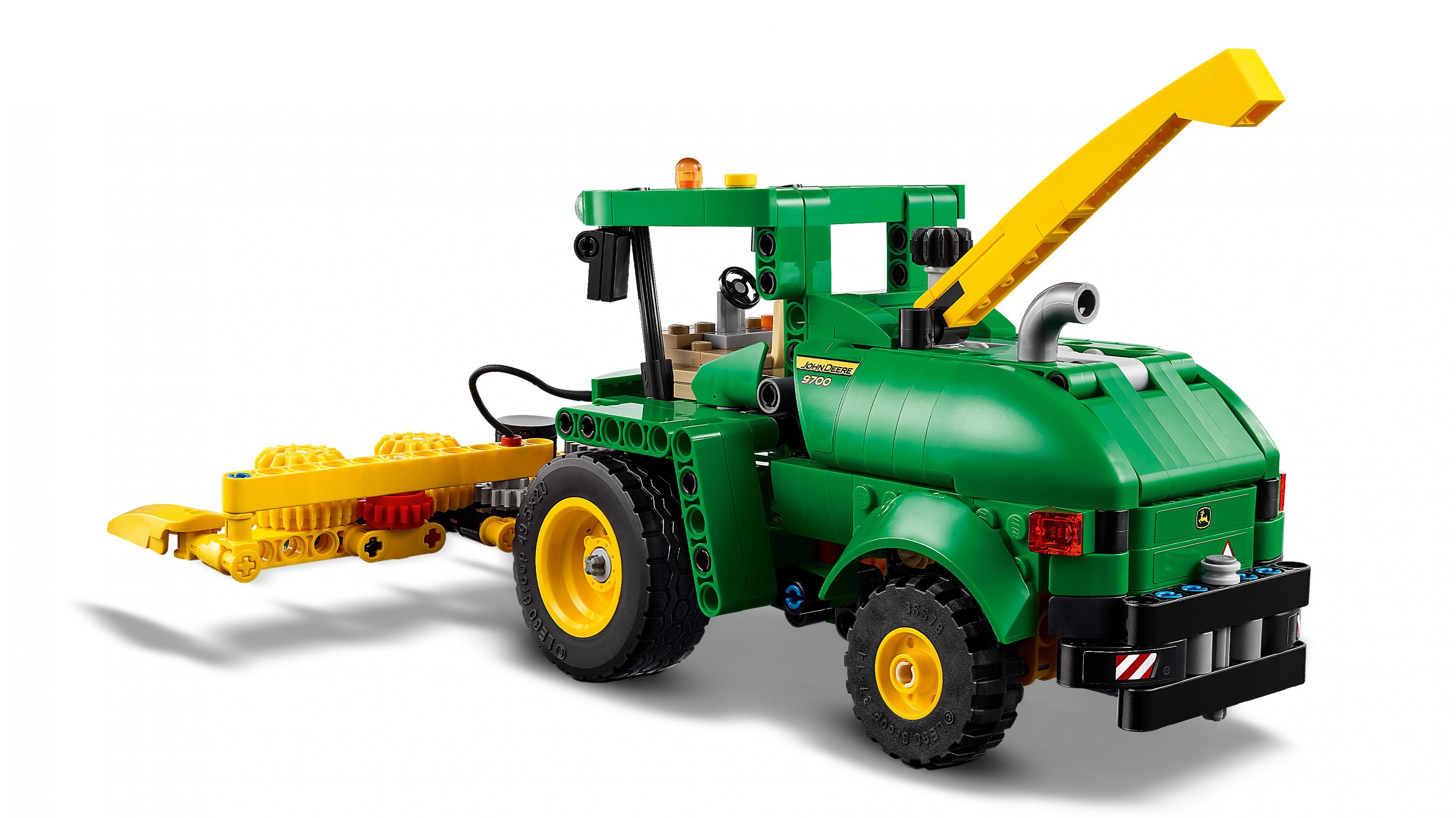 LEGO Technic 42168 John Deere 9700 Forage Harvester LEGO_42168_WEB_SEC02_NOBG.jpg