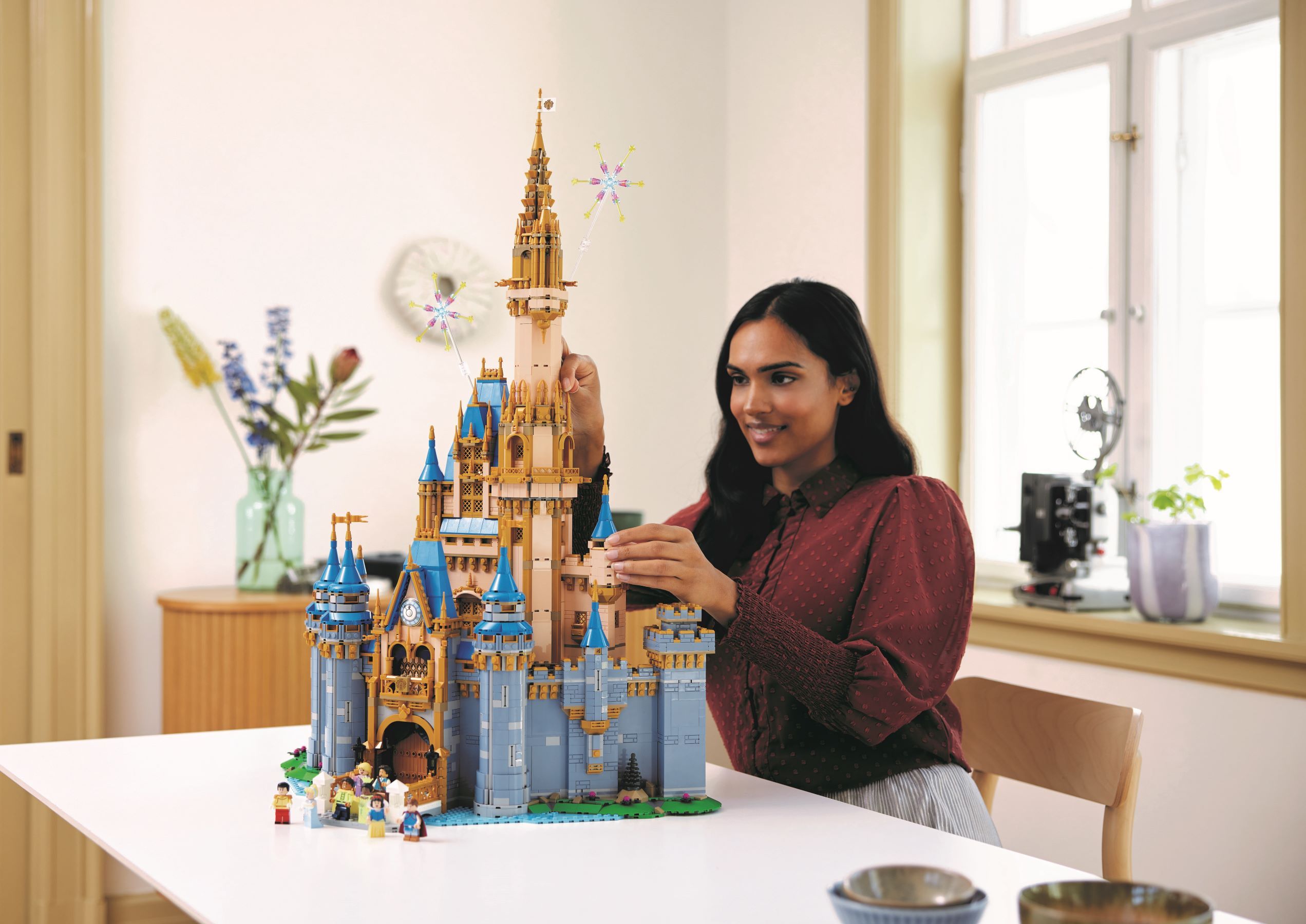 LEGO Disney 43222 Disney Schloss LEGO_43222_alt8.jpg