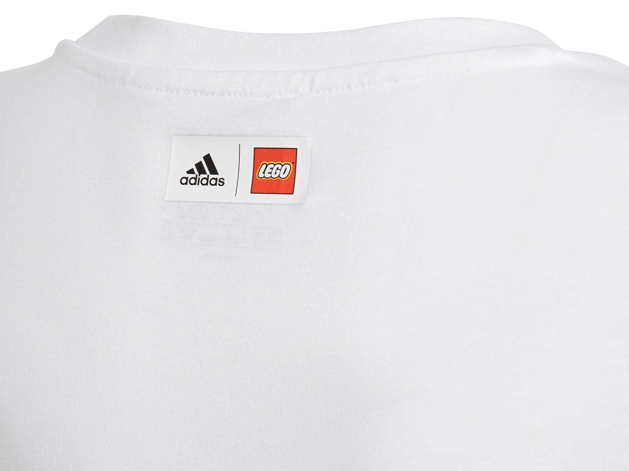 LEGO Gear 5006546 adidas x LEGO® T-Shirt mit Grafik und klassischer Passform LEGO_5006546_alt3.jpg