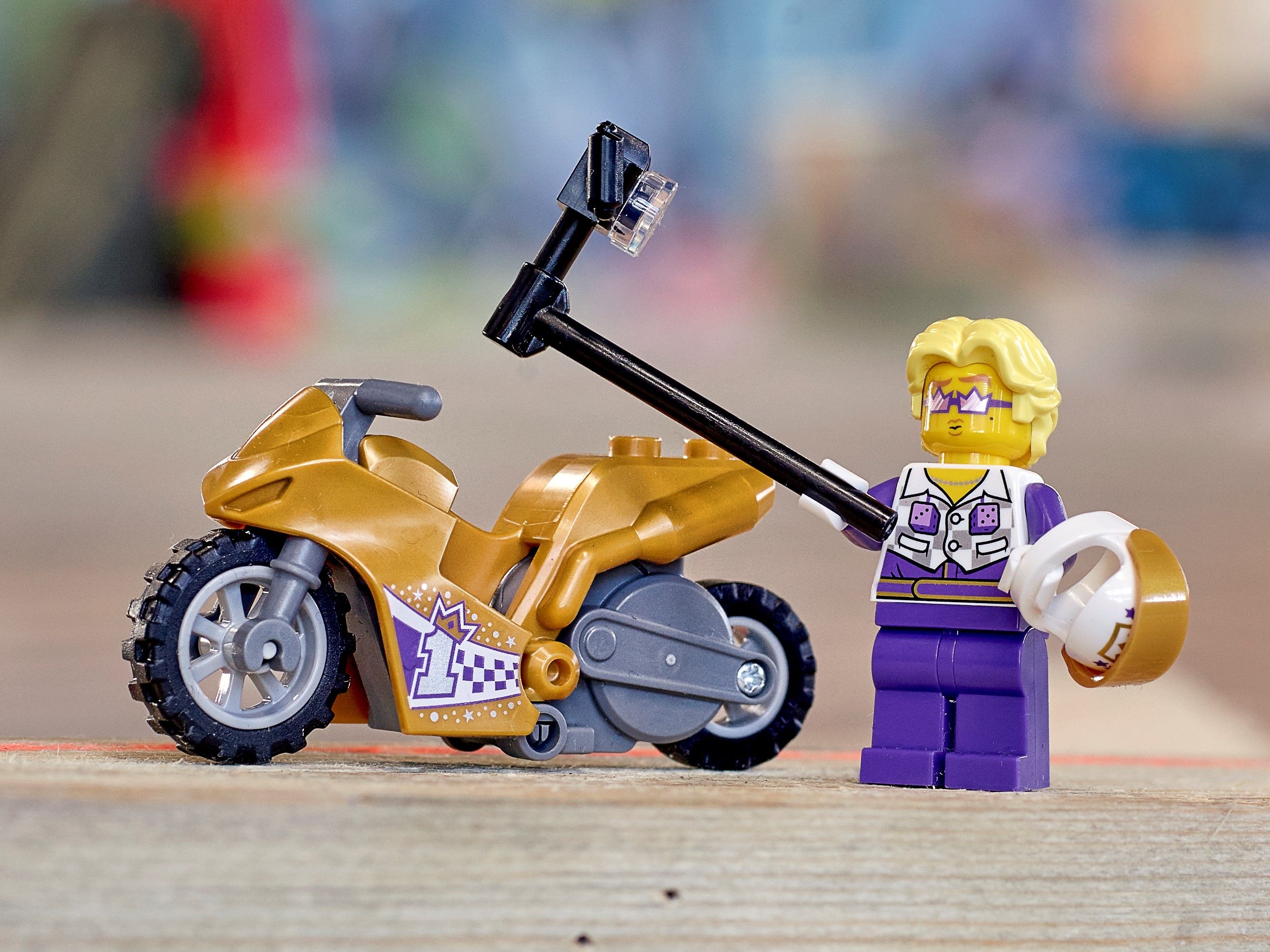 LEGO City 60309 Selfie-Stuntbike LEGO_60309_alt6.jpg