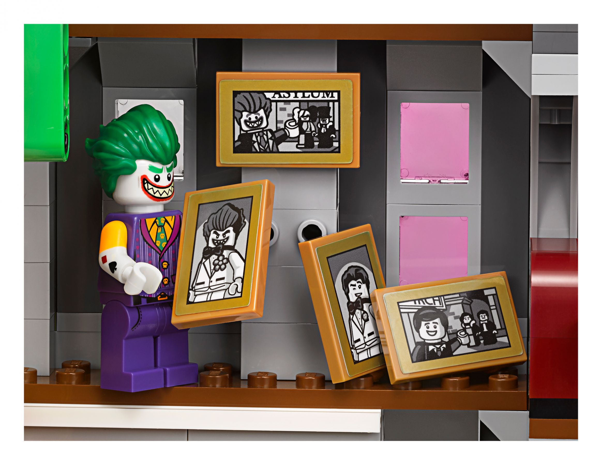 LEGO The LEGO Batman Movie 70922 The Joker™ Manor LEGO_70922_alt4.jpg