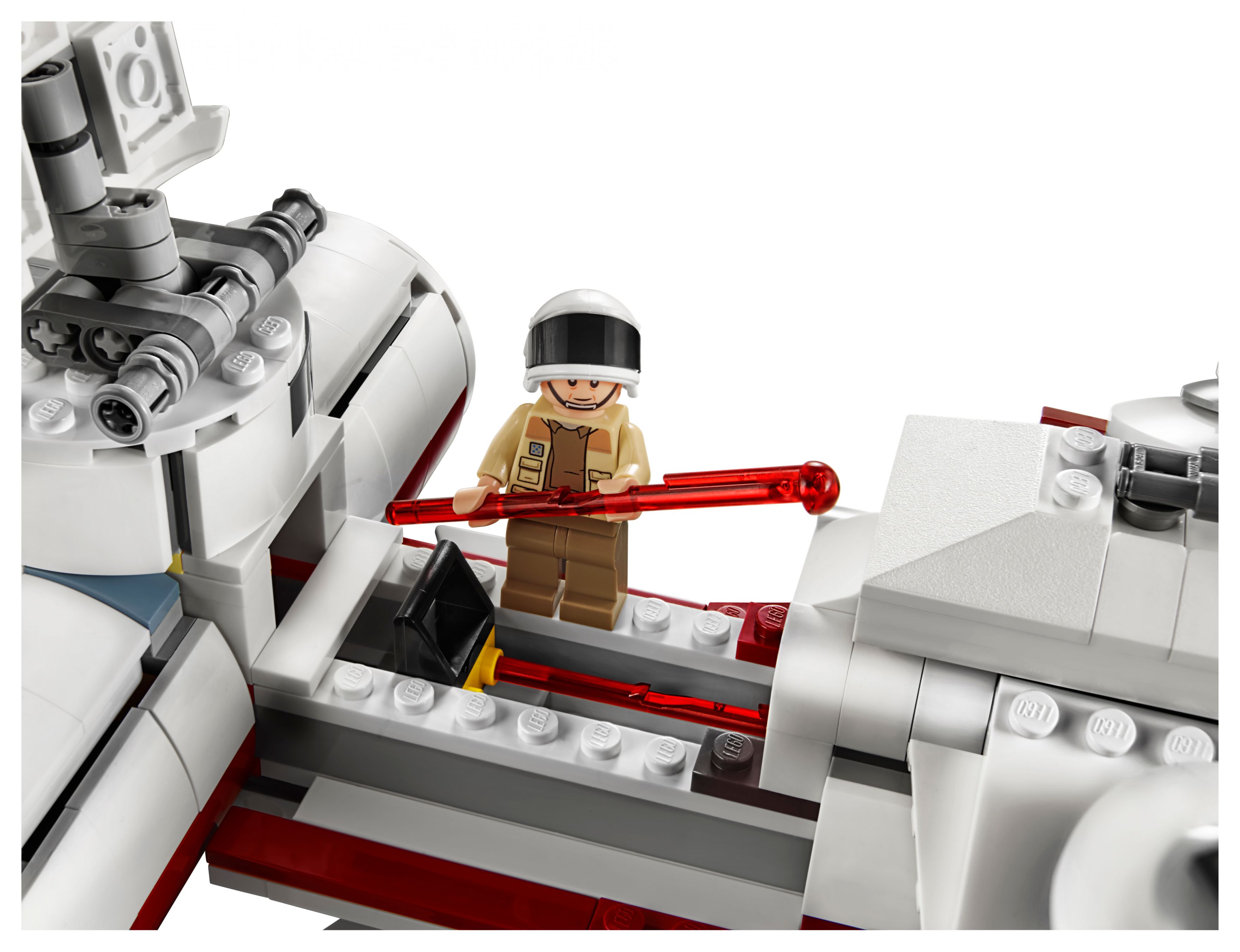 LEGO Star Wars 75244 Tantive IV LEGO_75244_alt5.jpg