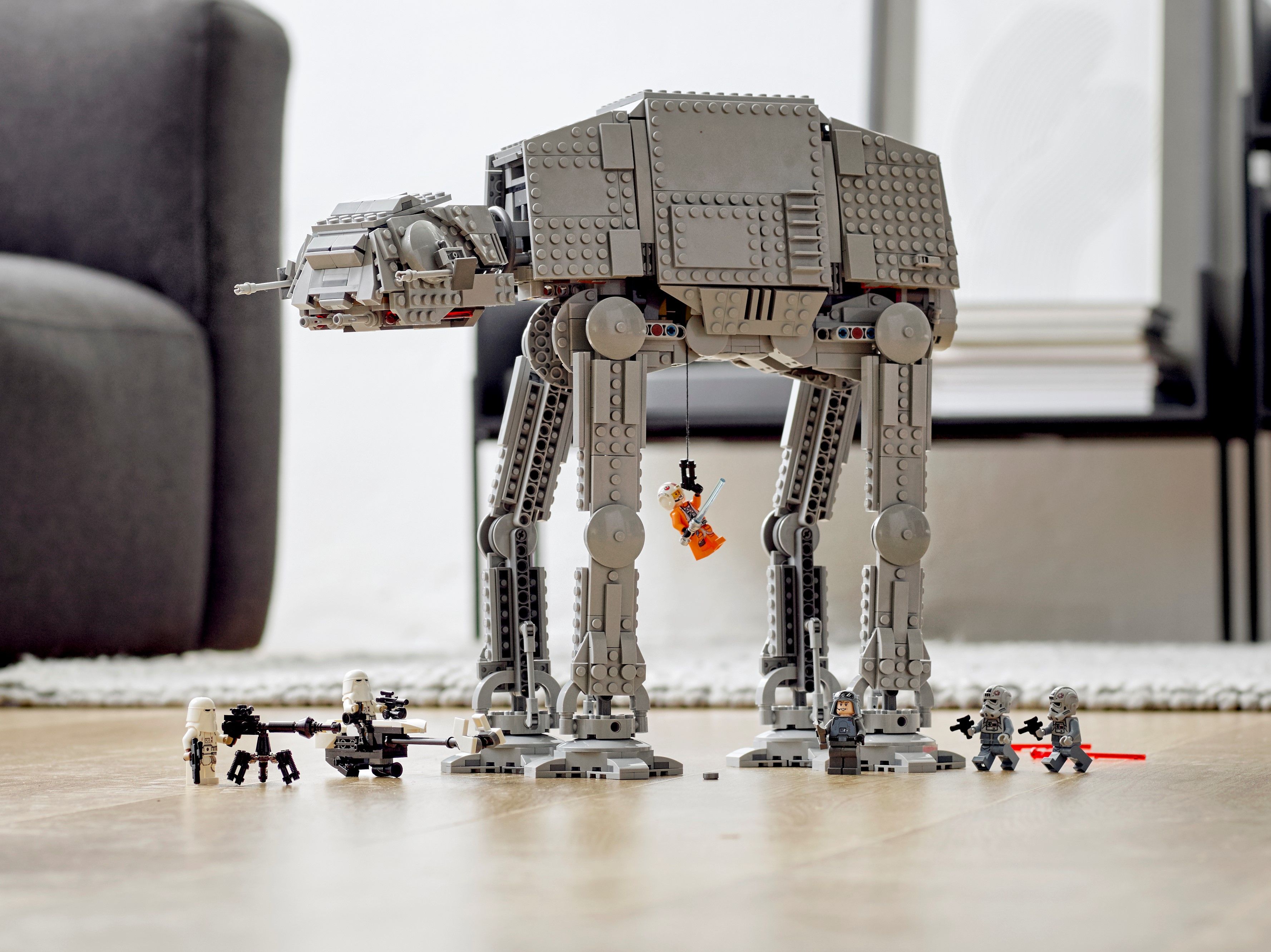 LEGO Star Wars 75288 AT-AT LEGO_75288_alt10.jpg