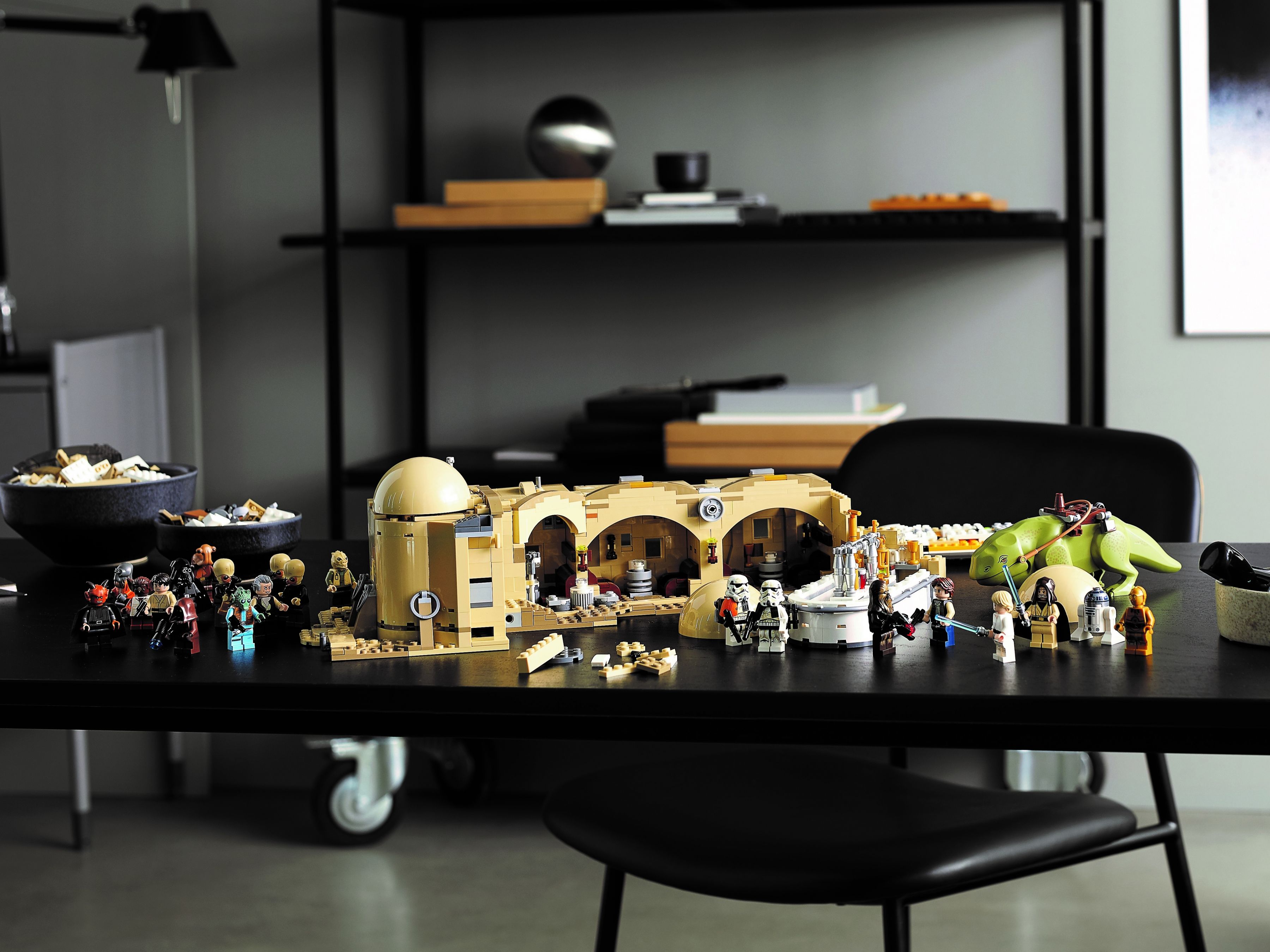 LEGO Star Wars 75290 Mos Eisley Cantina™ LEGO_75290_alt20.jpg