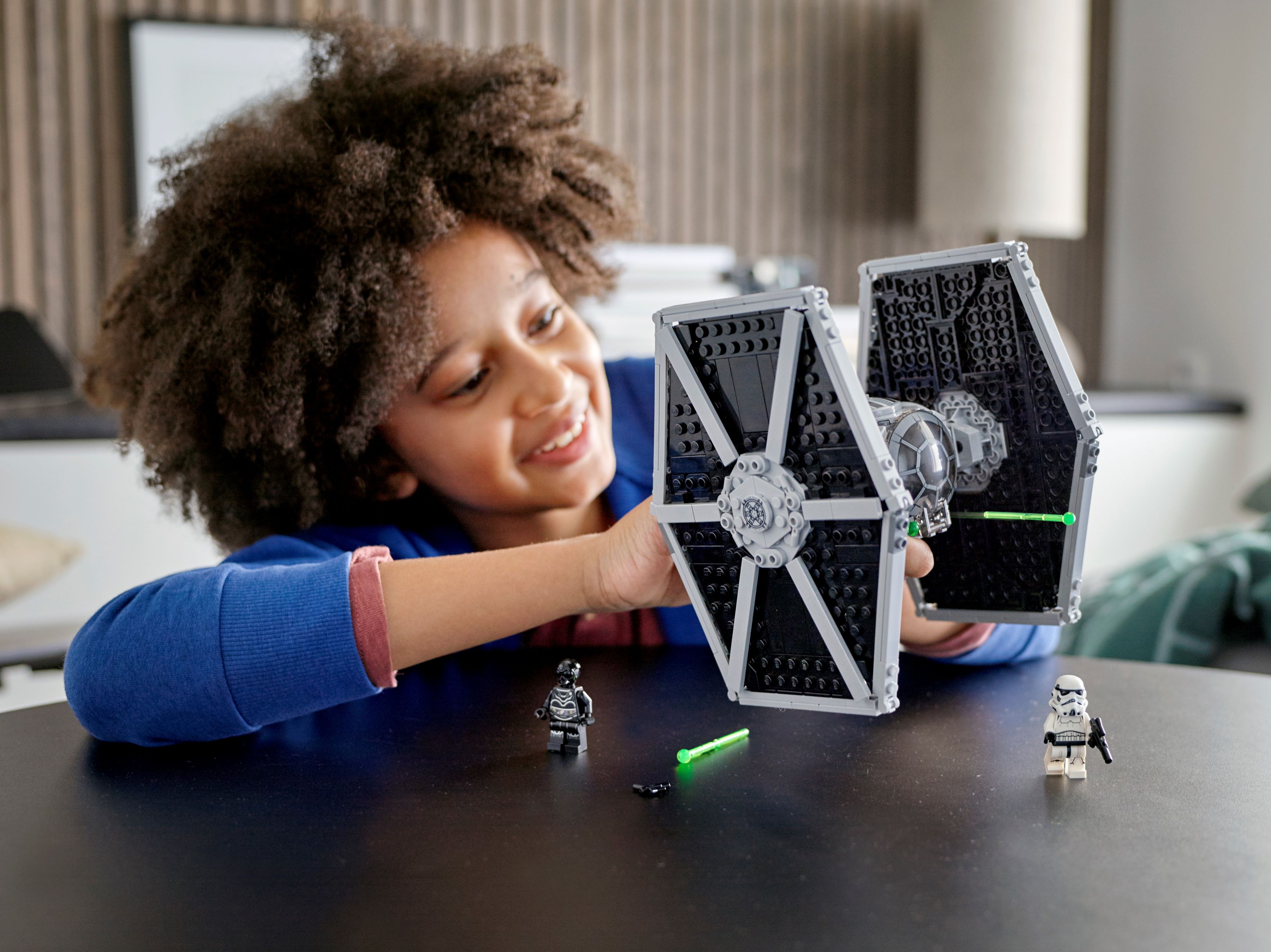 LEGO Star Wars 75300 Imperial TIE Fighter™ LEGO_75300_alt4.jpg