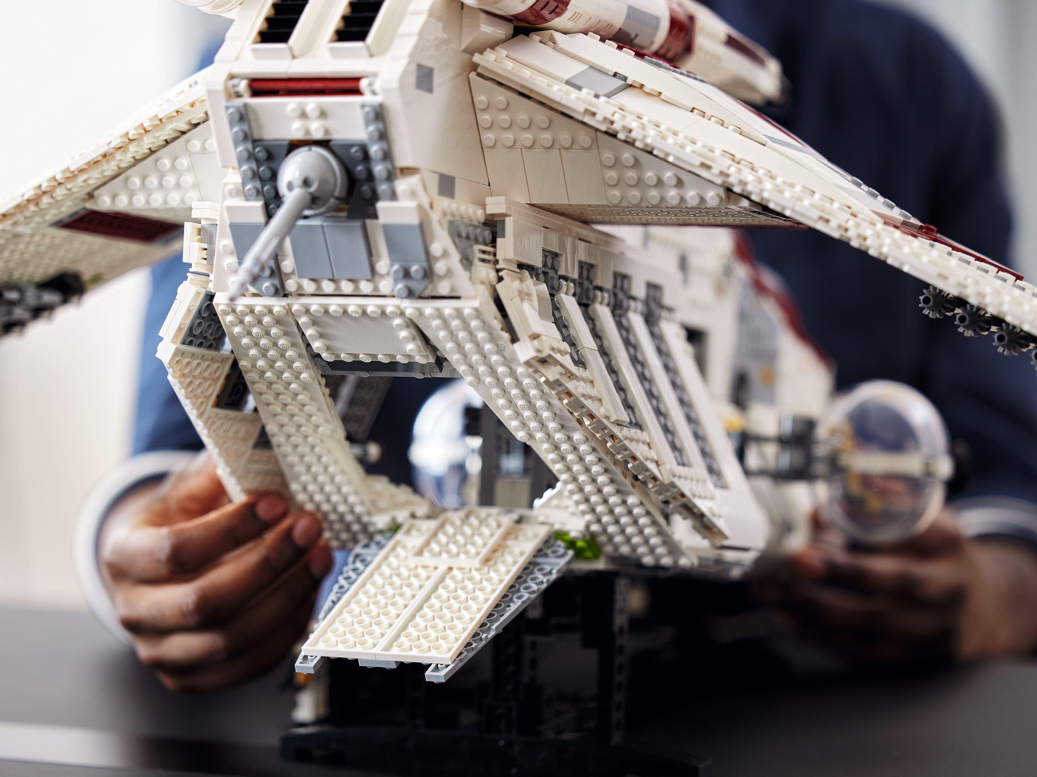 LEGO Star Wars 75309 Republic Gunship™ LEGO_75309_alt15.jpg