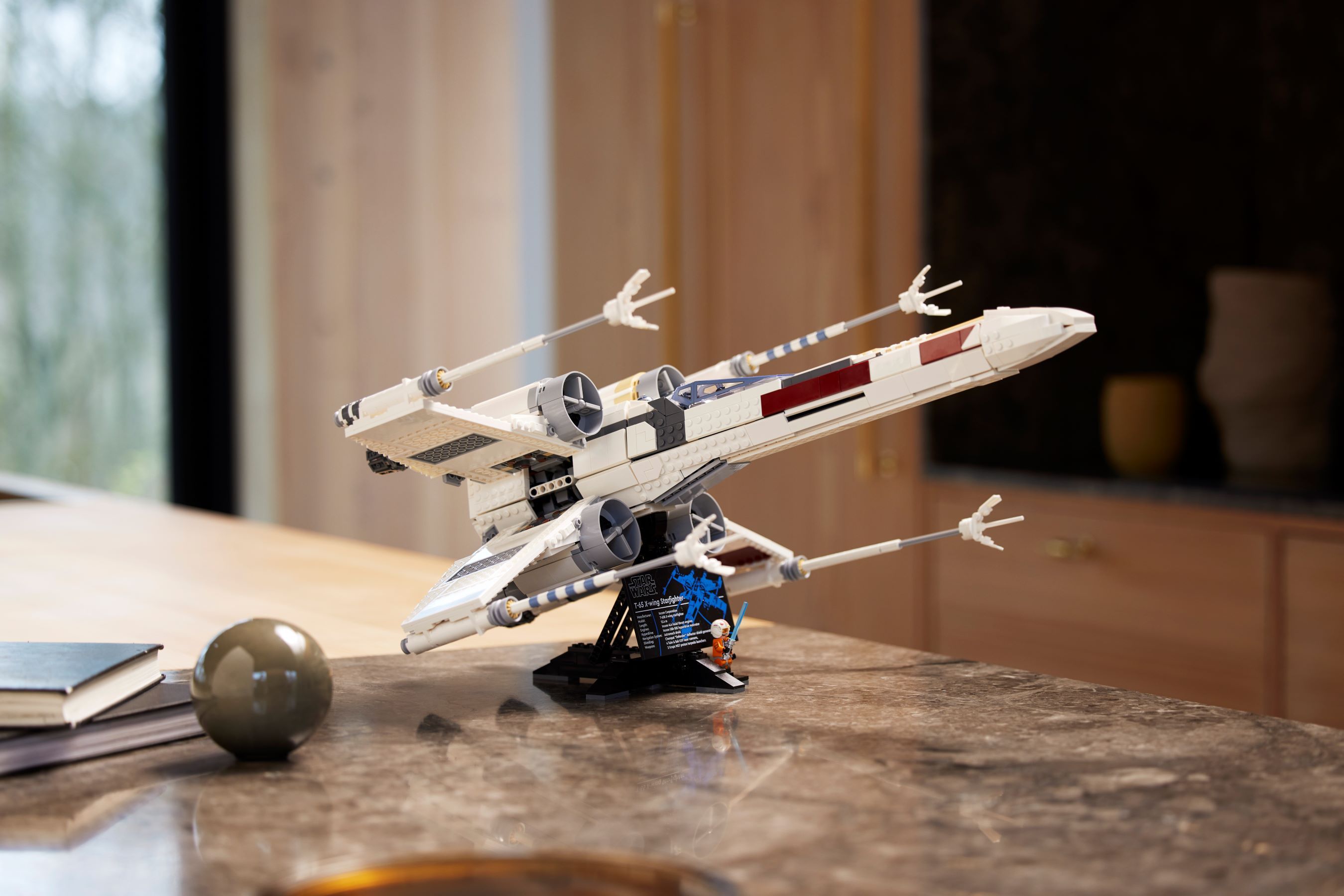 LEGO Star Wars 75355 UCS X-Wing Starfighter LEGO_75355_alt10.jpg