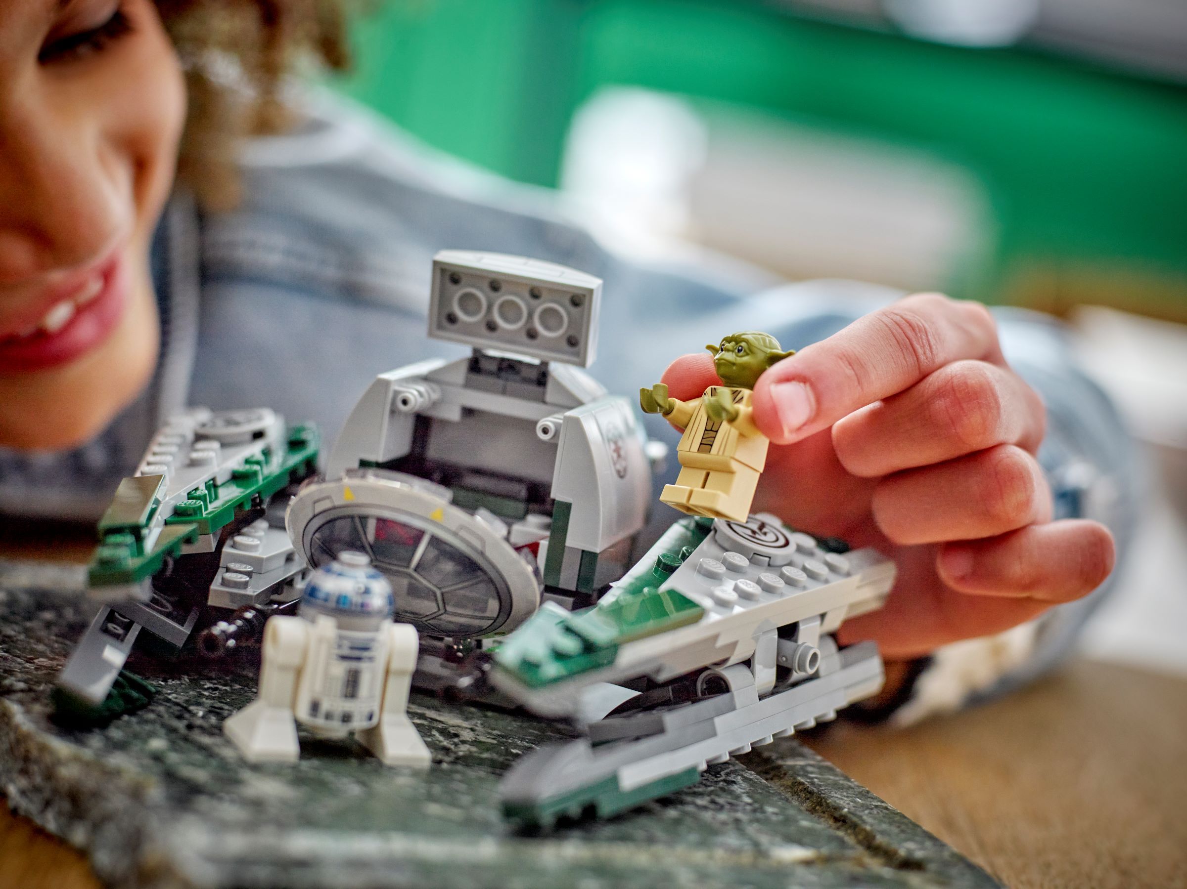 LEGO Star Wars 75360 Yodas Jedi Starfighter™ LEGO_75360_alt8.jpg