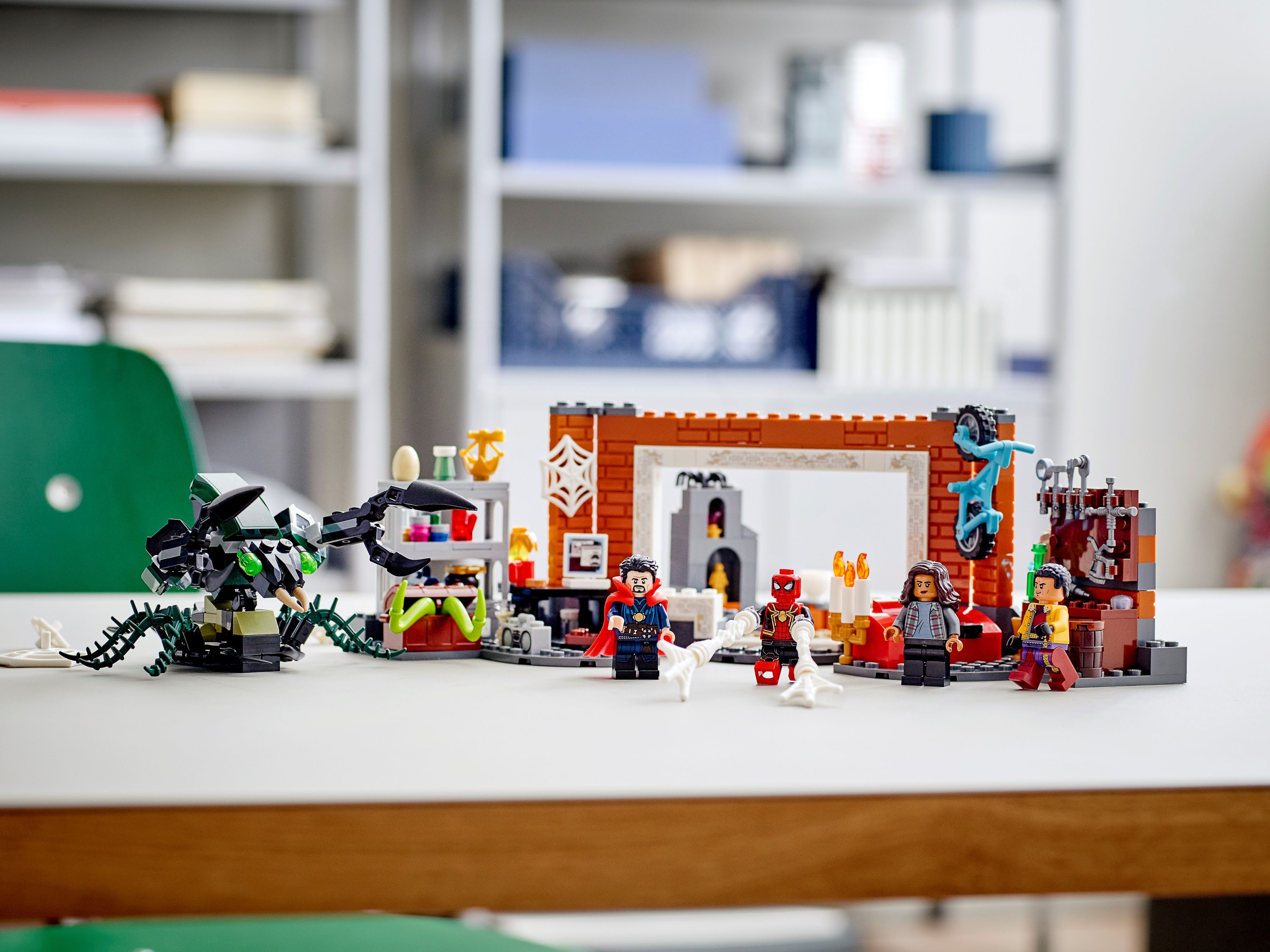 LEGO Super Heroes 76185 Spider-Man in der Sanctum Werkstatt LEGO_76185_alt5.jpg