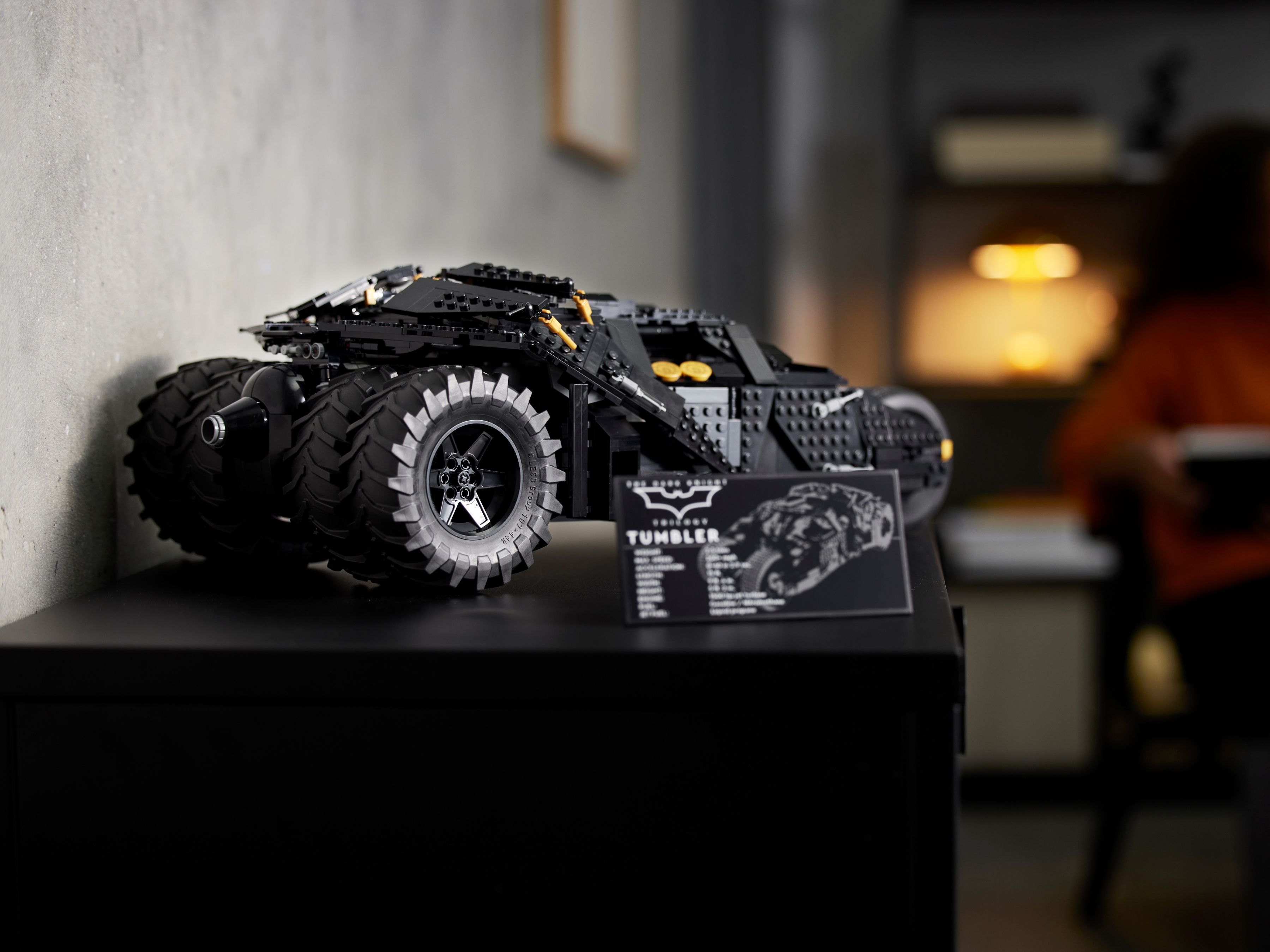 LEGO Super Heroes 76240 LEGO® DC Batman™ – Batmobile™ Tumbler LEGO_76240_alt13.jpg