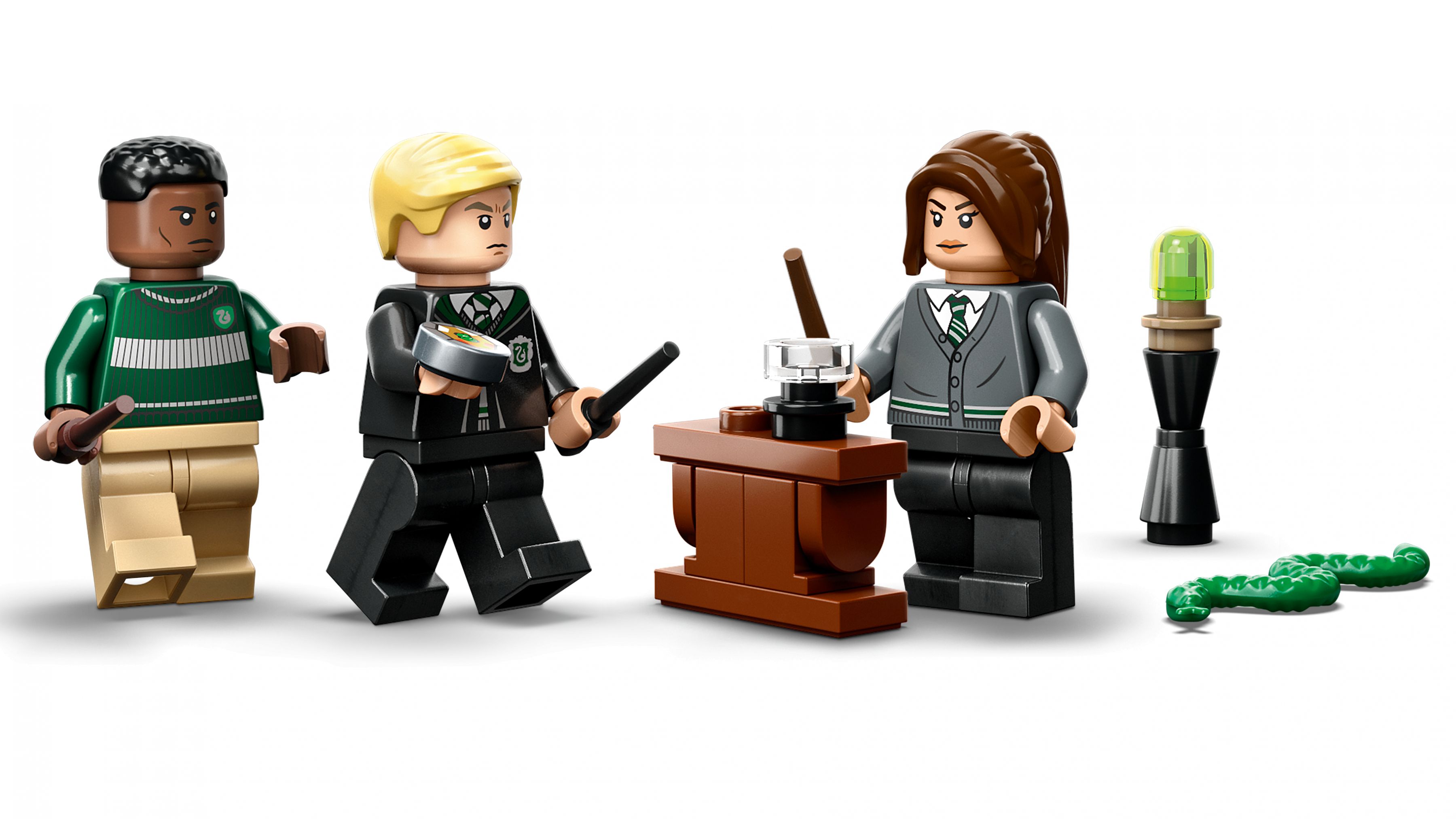 LEGO Harry Potter 76410 Hausbanner Slytherin™ LEGO_76410_WEB_SEC02_NOBG.jpg