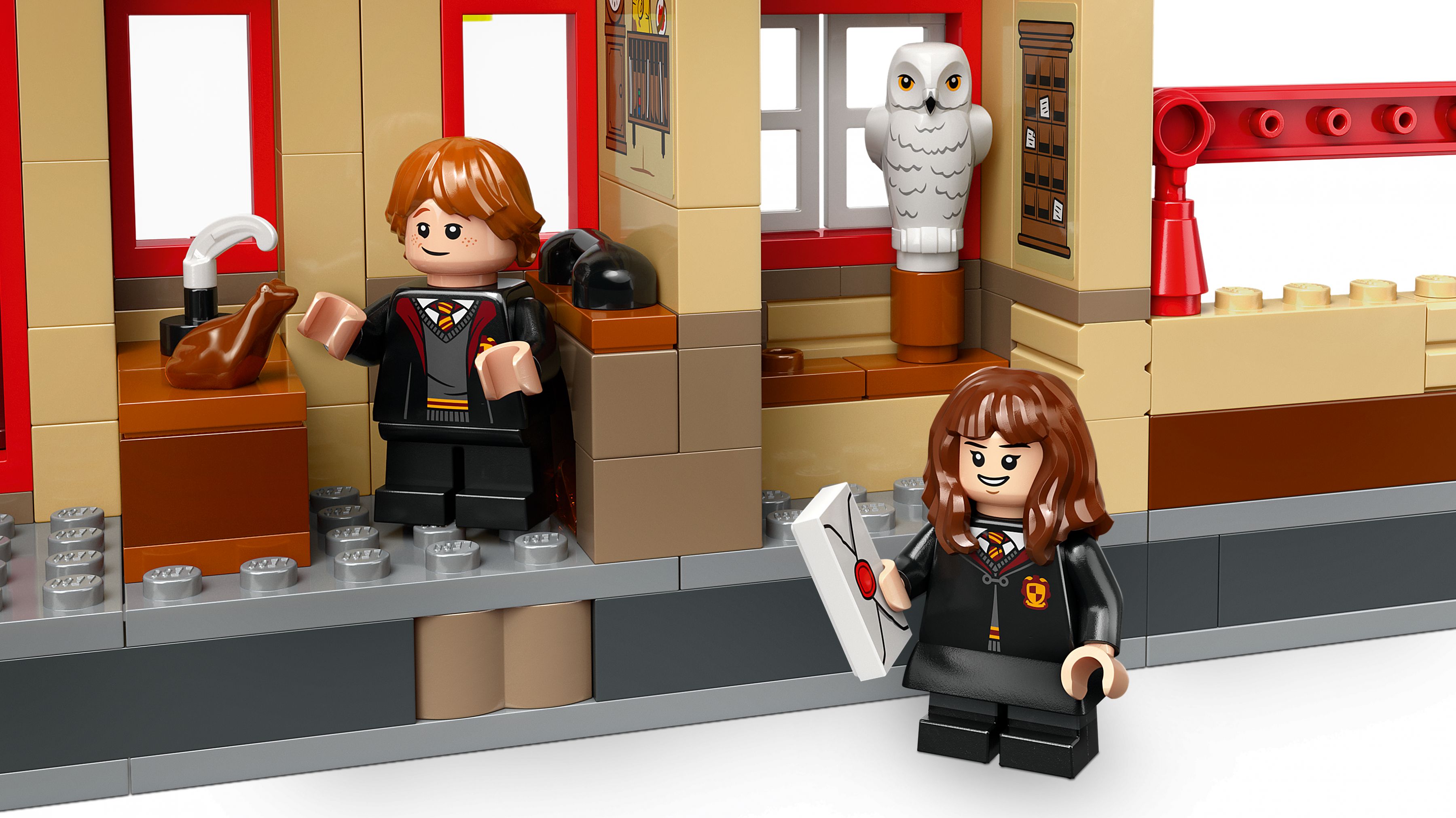 LEGO Harry Potter 76423 Hogwarts Express™ & der Bahnhof von Hogsmeade™ LEGO_76423_WEB_SEC05_NOBG.jpg