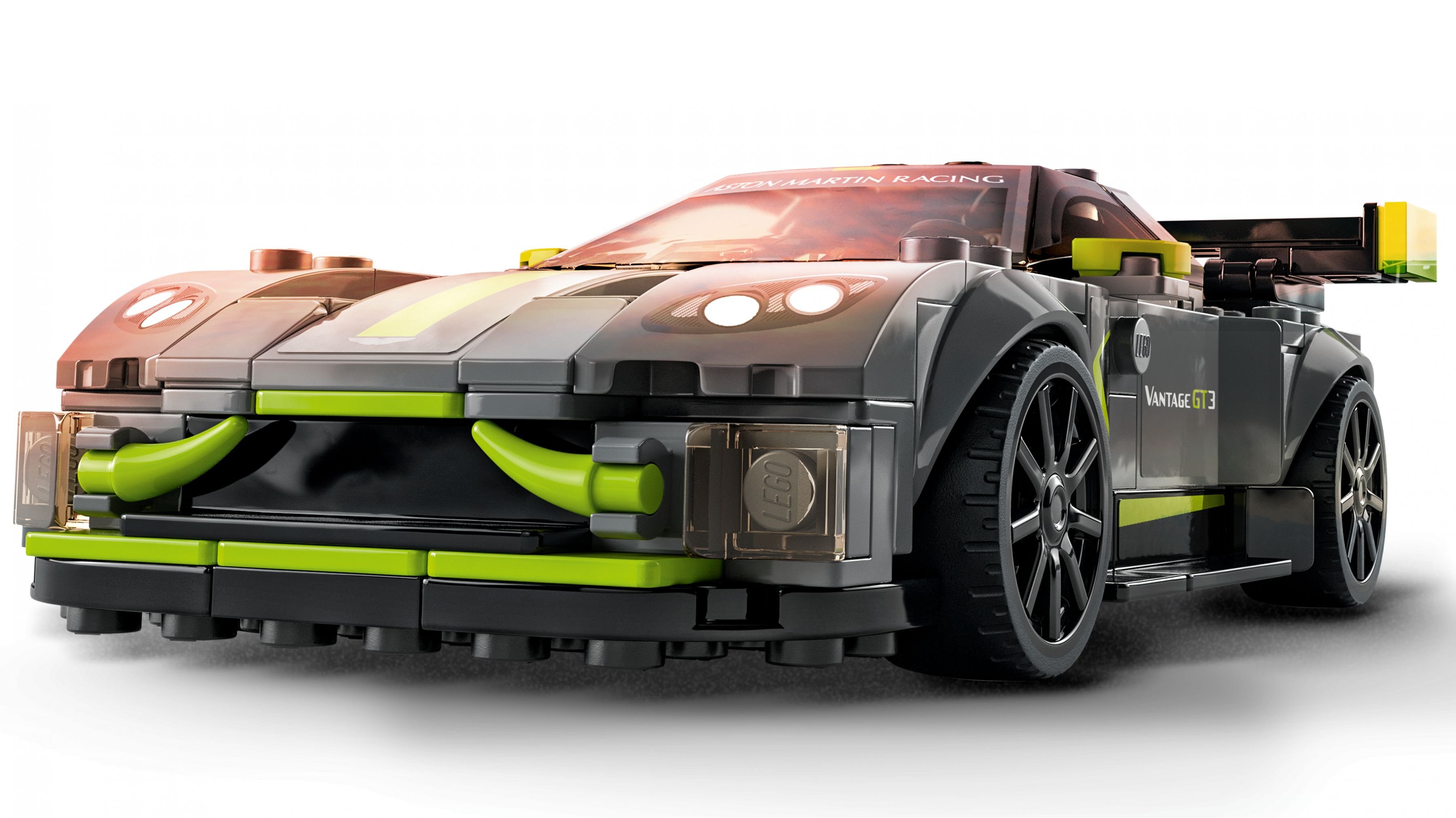 LEGO Speed Champions 76910 Aston Martin Valkyrie AMR Pro & Aston Martin Vantage GT3 LEGO_76910_WEB_SEC03_NOBG.jpg