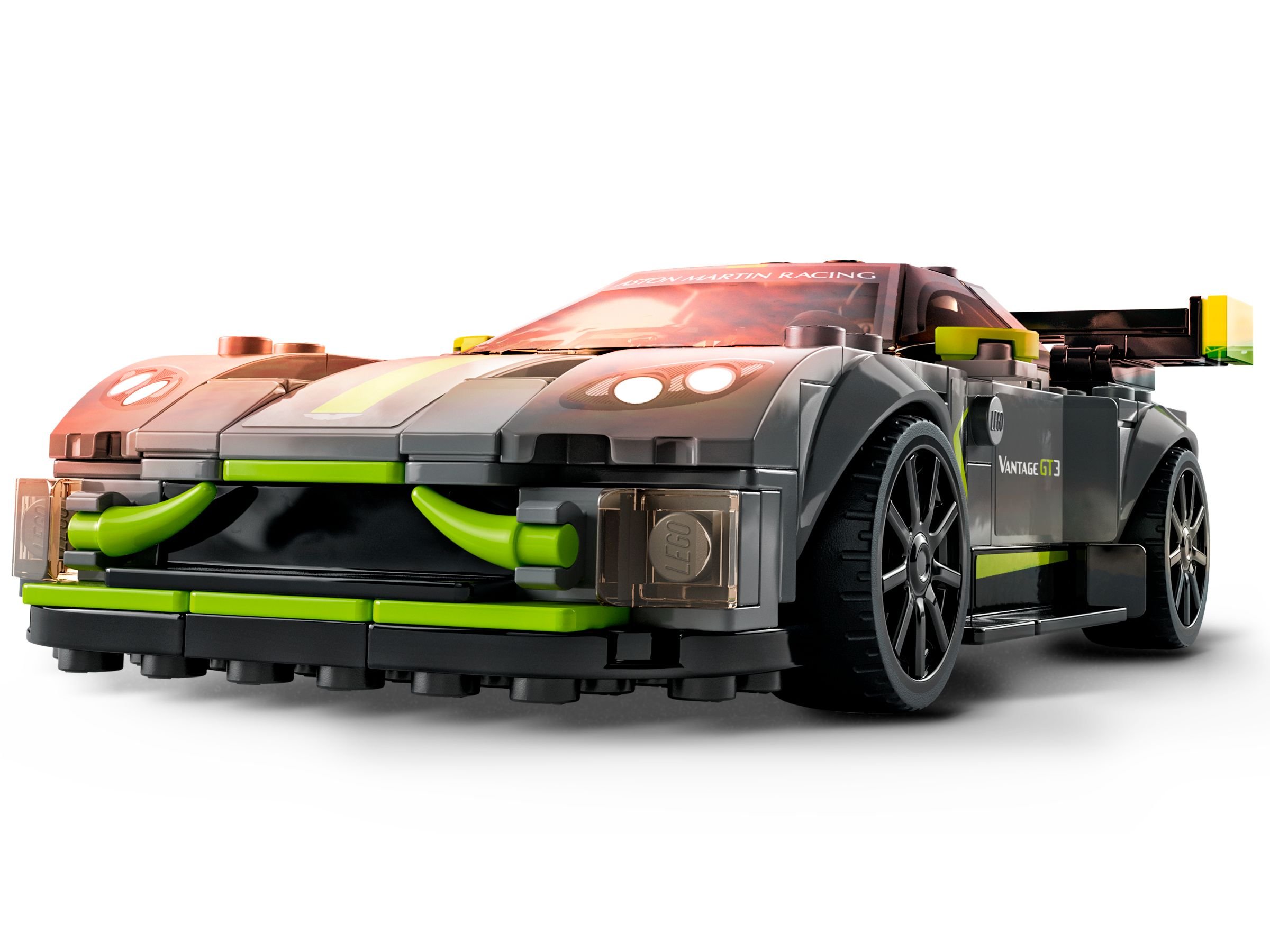 LEGO Speed Champions 76910 Aston Martin Valkyrie AMR Pro & Aston Martin Vantage GT3 LEGO_76910_alt5.jpg