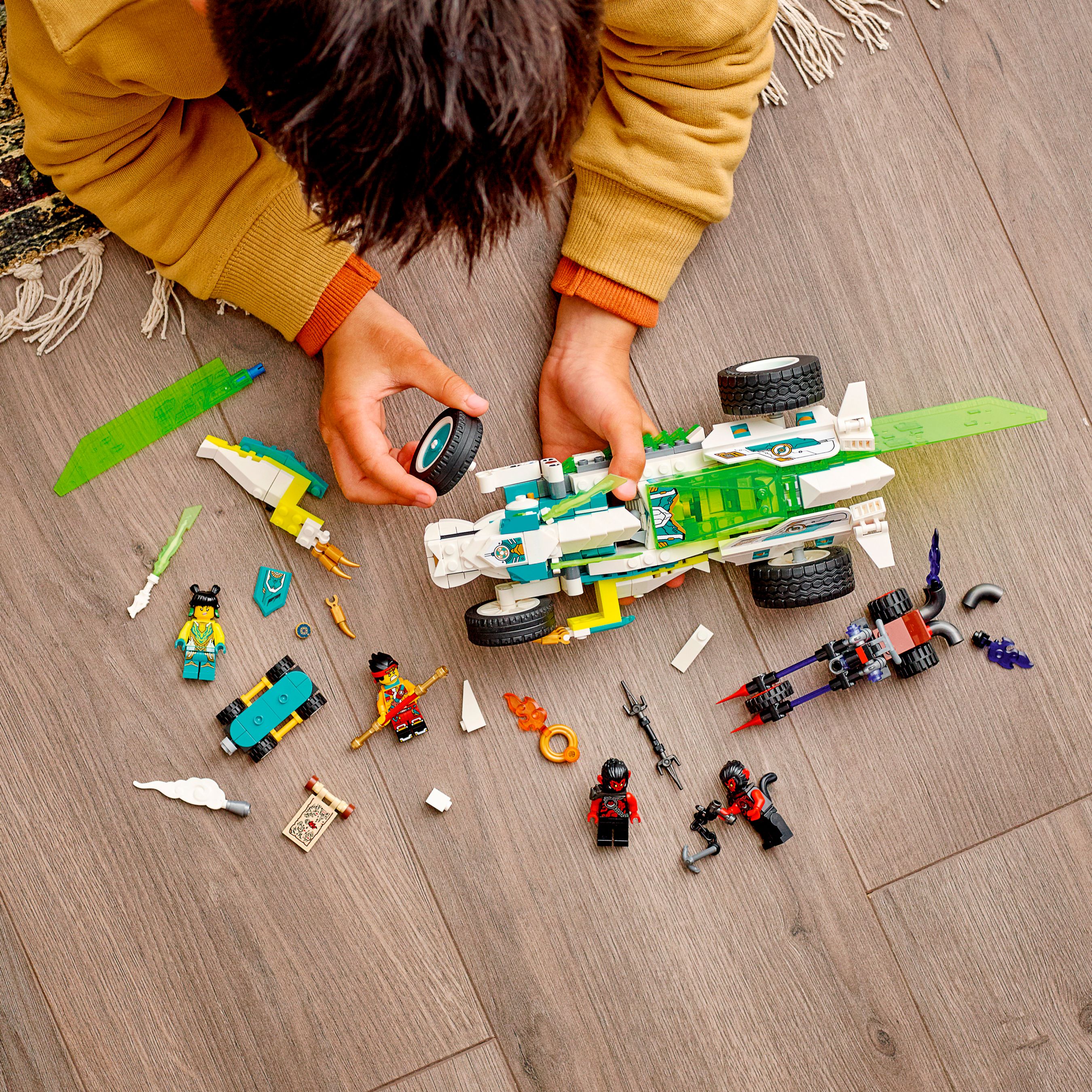 LEGO Monkie Kid 80031 Meis Drachenauto LEGO_80031_Lifestyle_build_crop.jpg