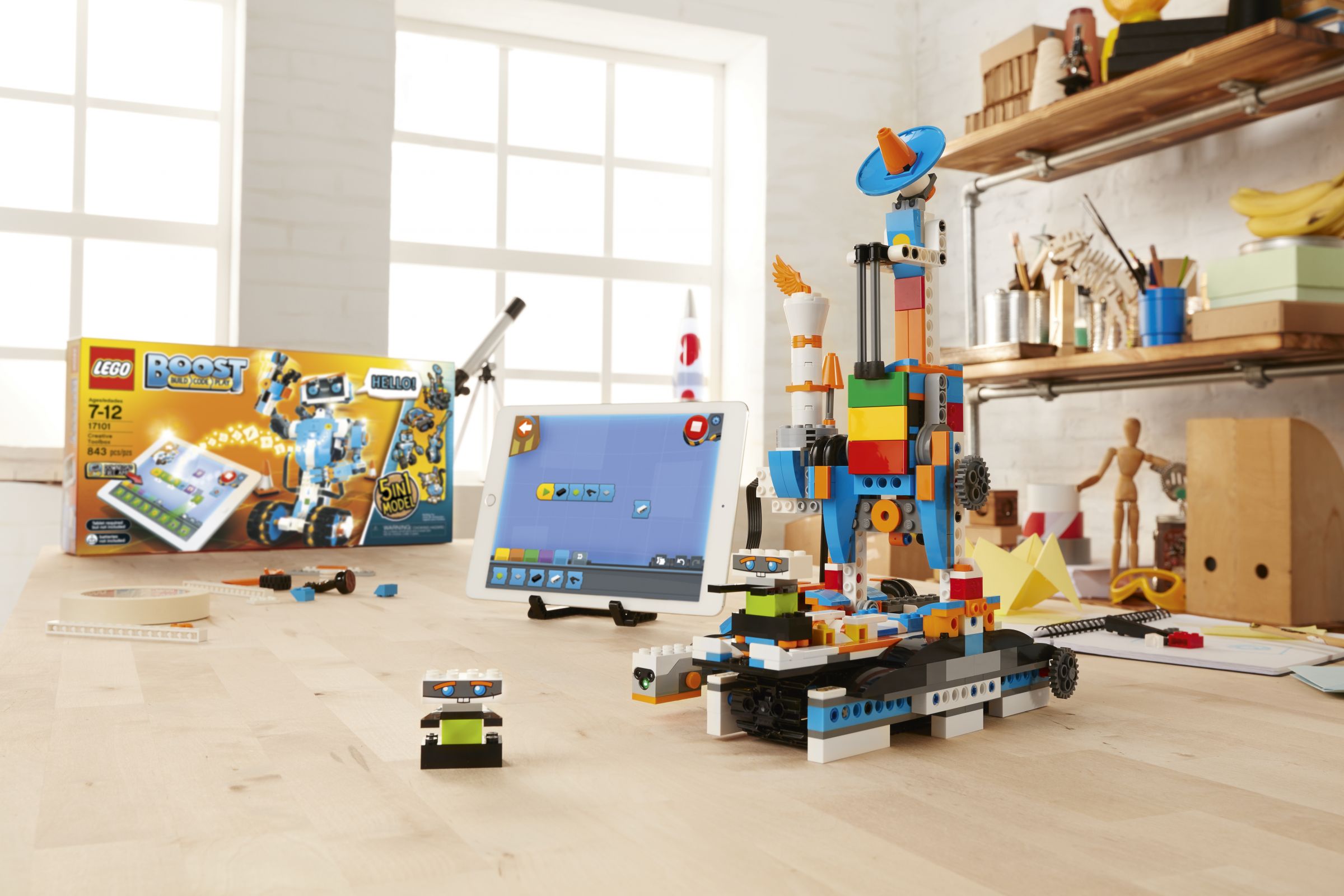 LEGO BOOST 17101 Programmierbares Roboticset LEGO_BOOST_FACTORY_ALONE_V021.jpg