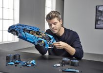 LEGO Technic 42083 Bugatti Chiron