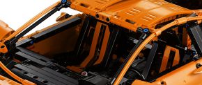 LEGO Technic 42056 Porsche 911 GT3 RS LEGO-Technic-42056-Porsche-911-GT3-RS-inside-view.jpg
