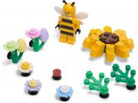 LEGO Gear 5010347 Jibbitz™ Charms - Sonnengarten 10er-Pack LEGO_10018244_001_ALT110.jpg