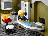 LEGO 10243 - Bild 9