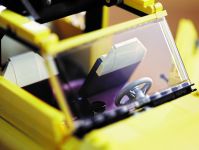 LEGO Advanced Models 10271 gelber Fiat 500 LEGO_10271_alt13.jpg