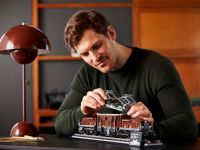 LEGO 10277 - Bild 8