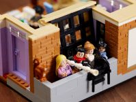 LEGO 10292 - Bild 14