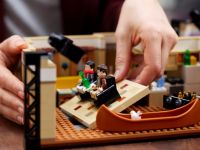 LEGO 10292 - Bild 19