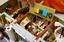 LEGO 10326 - Bild 13