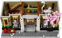 LEGO 10326 - Bild 2