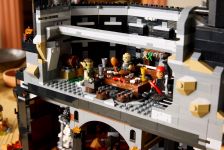 LEGO 10333 - Lifestyle-Aufnahme