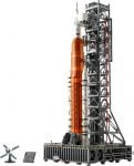 LEGO Advanced Models 10341 NASA Artemis Startrampe