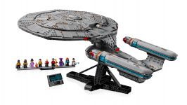 LEGO Advanced Models 10356 Star Trek: U.S.S. Enterprise NCC-1701-D™ LEGO_10356_WEB_SEC03_NOBG.jpg