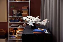 LEGO Advanced Models 10360 Spaceshuttle-Transport-Jumbo LEGO_10360_Lifestyle_Envr_03.jpg