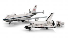 LEGO Advanced Models 10360 Spaceshuttle-Transport-Jumbo LEGO_10360_WEB_SEC03_NOBG.jpg