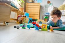 LEGO Duplo 10463 Spidey-Rex vs. Green Goblin LEGO_10463_Lifestyle_cons.jpg