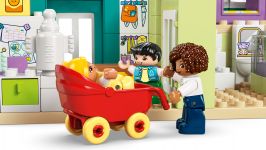 LEGO Duplo 10470 Modernes Familienhaus mit Figuren – 3-in-1-Set LEGO_10470_WEB_SEC07_NOBG.jpg